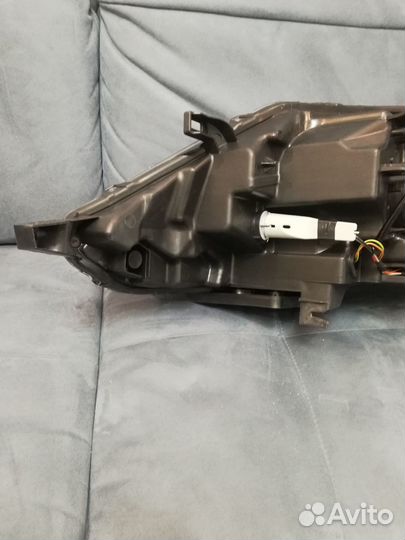 Фара передняя правая Nissan Qashqai J11