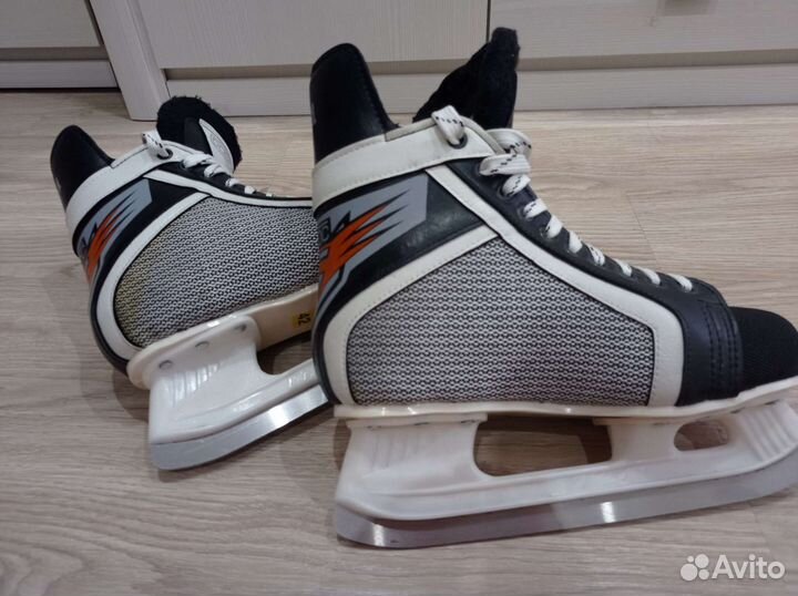 Коньки хоккейные барс