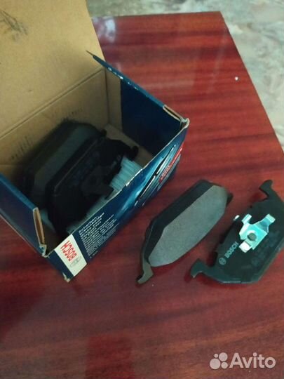 Колодки тормозные передние Bosch 0 986 424 364