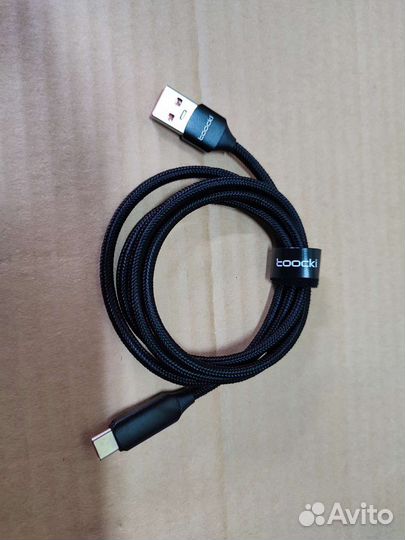 Кабель для зарядки телефона