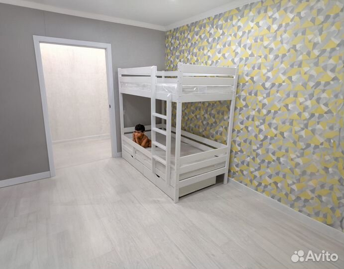 Кровать детская из дерева