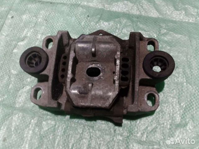 Подушка кпп Ford Mondeo 3 универсал 2.0D 2001