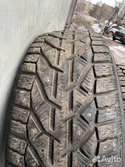 Tigar SUV Ice 215/60 R17