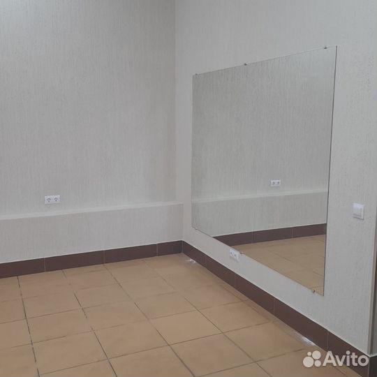 Зеркало для танцевального зала