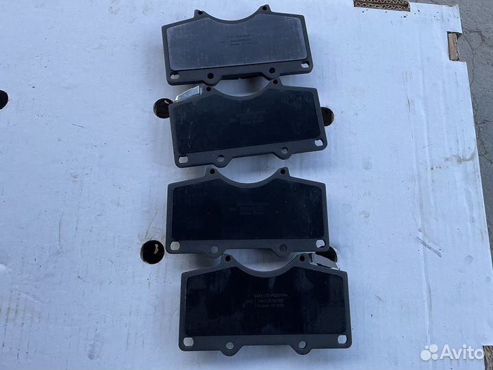 Колодки передние Toyota