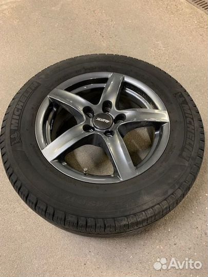 Michelin 235/65 R17 на литых дисках для Туарега