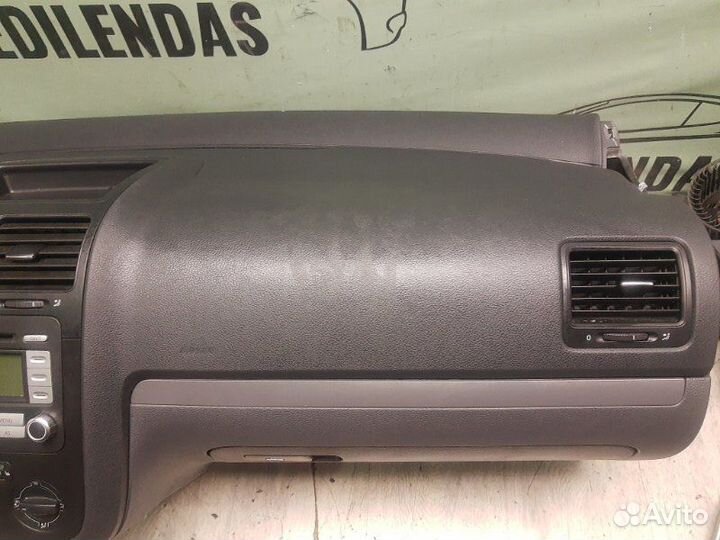 Торпедо Volkswagen Jetta 5 1.6 2006-2011