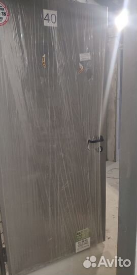 Металлическая входная дверь