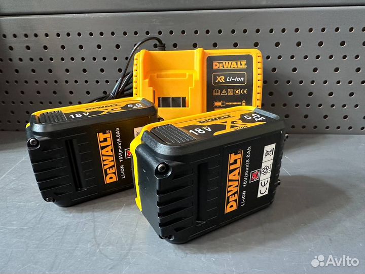 Шуруповерт DeWalt 18v бесщеточный