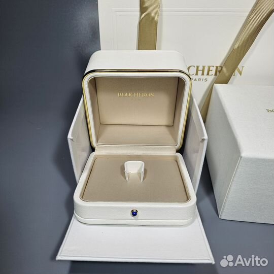 Коробка Boucheron для кольца