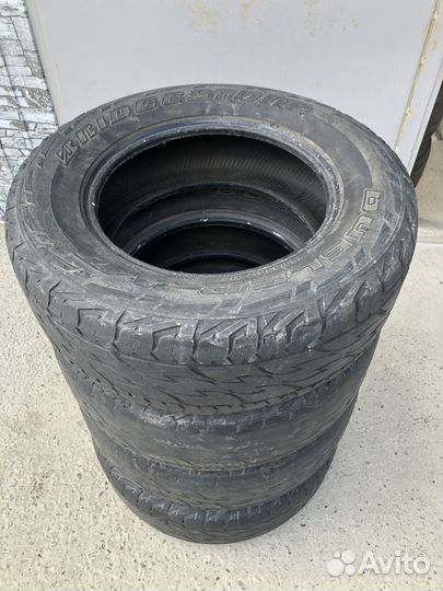 Bridgestone Dueler A/T 697 265/65 R17