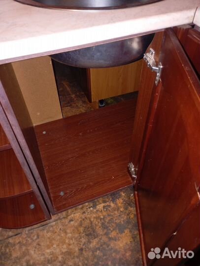 Кухонный гарнитур угловой массив