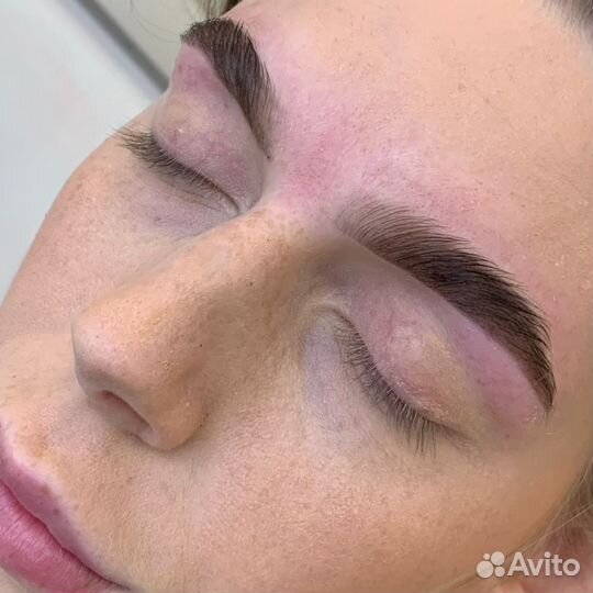 Мастер бровист