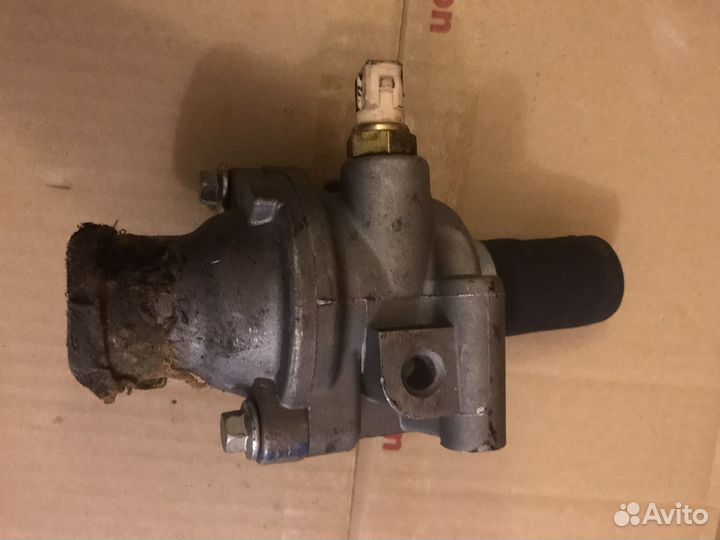Корпус термостата УАЗ двигатель змз 40904