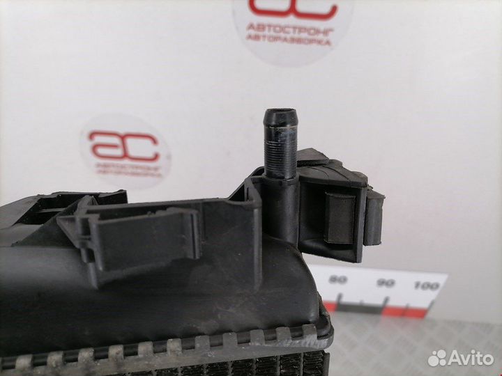 Радиатор основной для Renault Scenic 2 8200357536