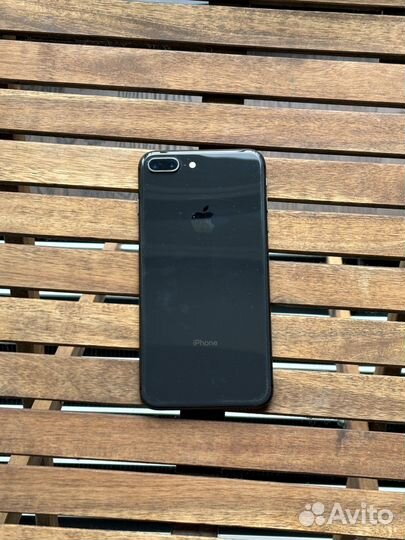 iPhone 8 Plus, 64 ГБ