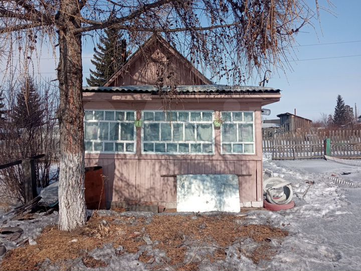 Дом 20 м² на участке 6 сот.