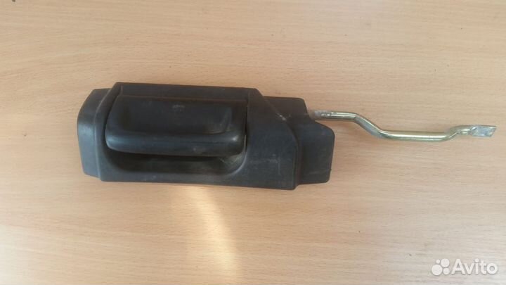 Ручка сдвижной двери внутренняя правая VW T4 91-96