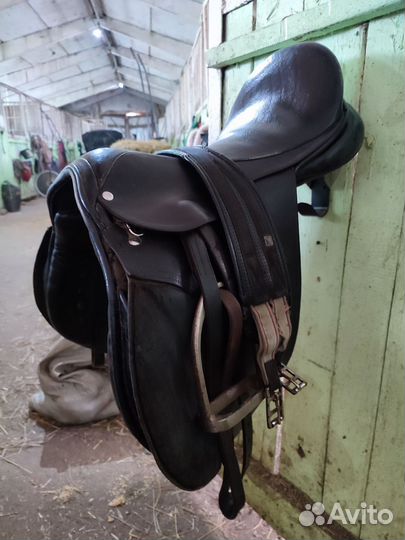 Седло для лошади универсальное Loesdau