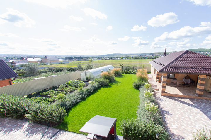 Дом 335 м² на участке 10 сот.