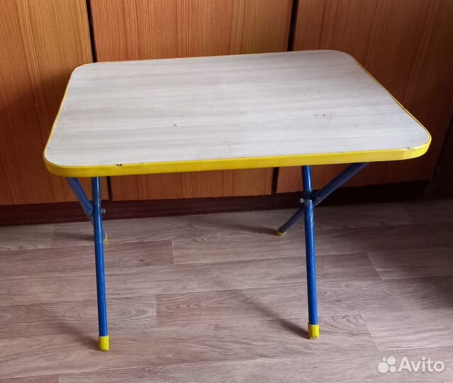 Детский столик