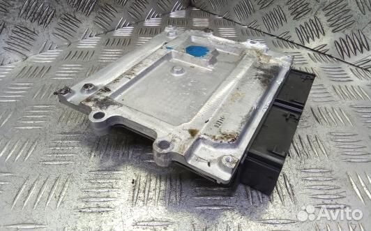 Блок управления двс volvo V40 3 (ESV20PC01)