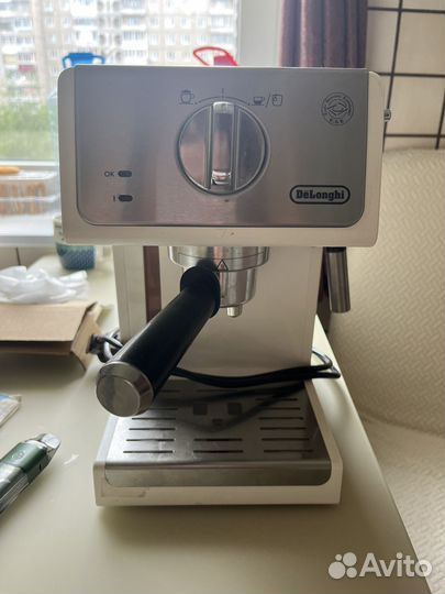 Кофеварка рожковая delonghi