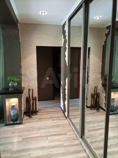 2-к. квартира, 56,2 м², 2/5 эт.