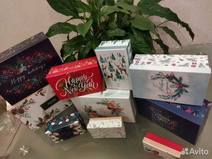 Новогодние подарочные коробки