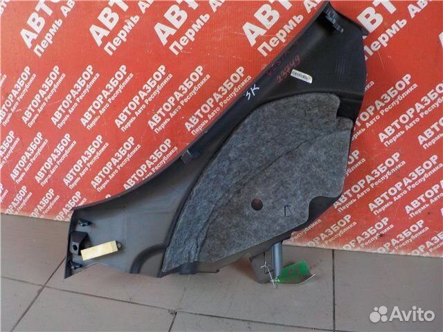 Накладка задней стойки задняя правая LADA Vesta Sw