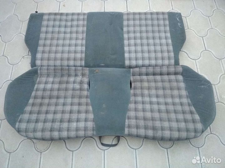 Сиденье заднее