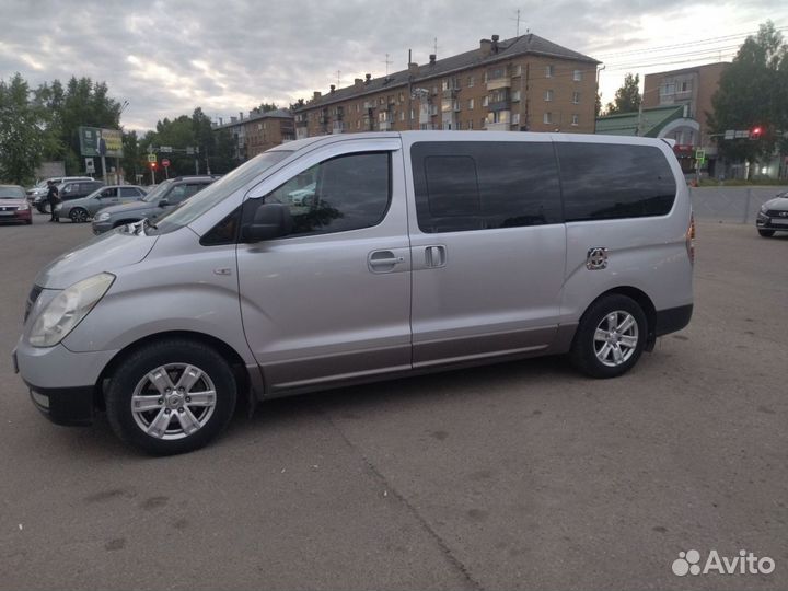 Hyundai Grand Starex 2.5 AT, 2008, 71 500 км