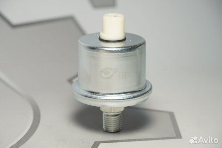 Датчик давления масла маз