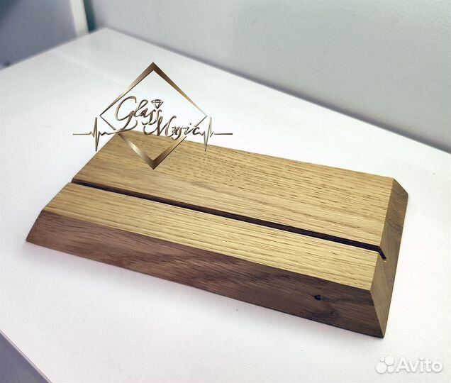 Подставка из дуба под Трек на стекле А4