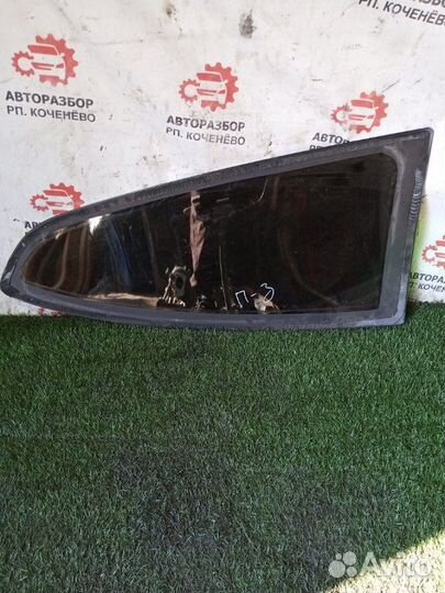 Стекло боковое заднее правое Лада Приора 21126