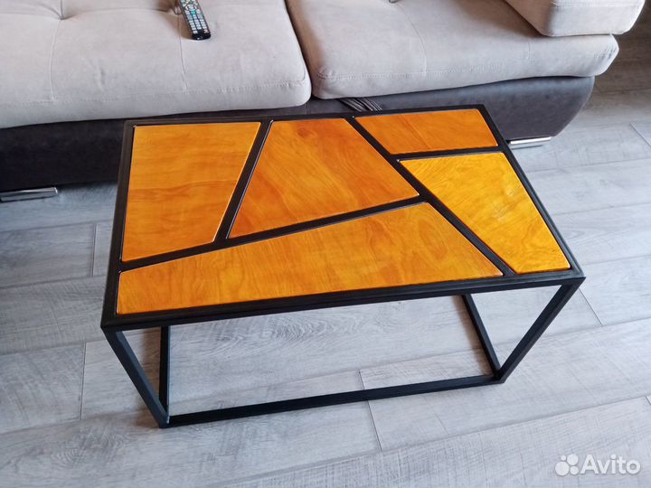 Стол журнальный 