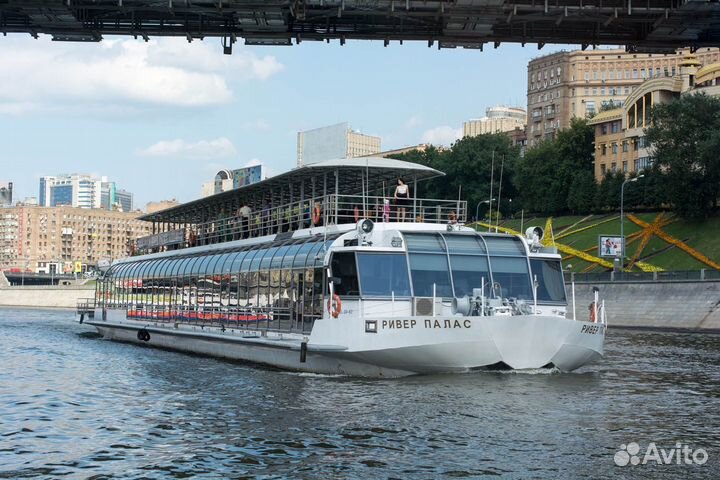 Прогулка на теплоходе river palace