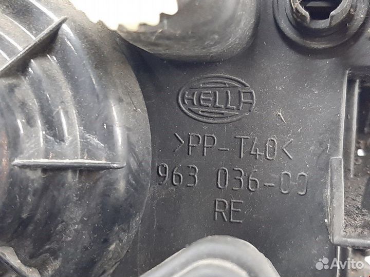 Фара правая Audi A3 8L 1996 8L0941030A