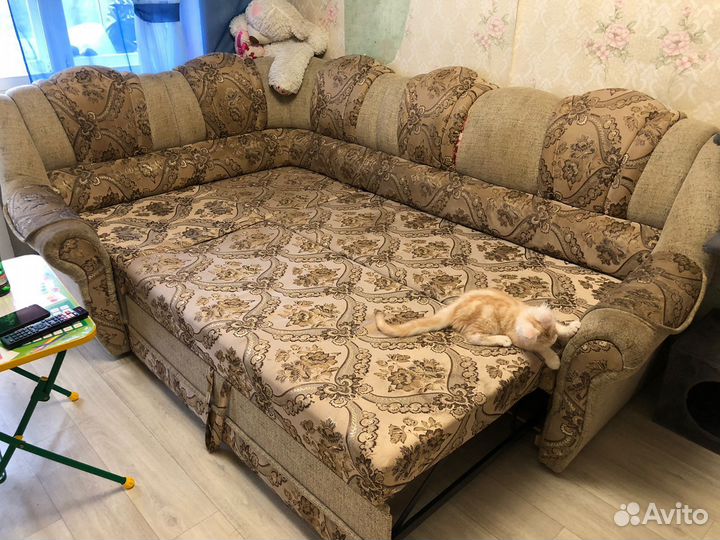 Угловой диван бу