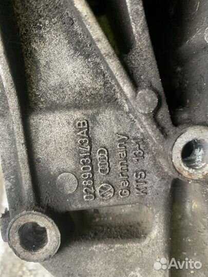 Кронштейн генератора Passat B3 / B4 1.9