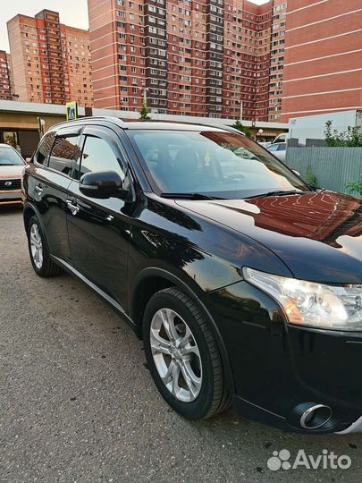 Mitsubishi Outlander, 2014