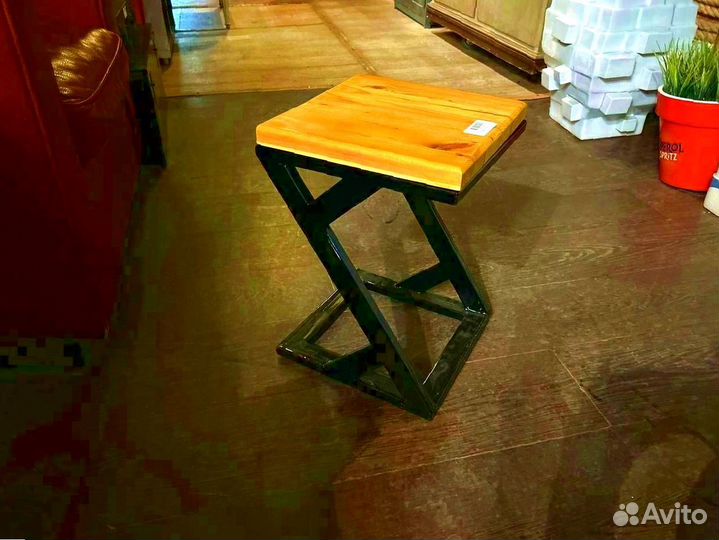 Табурет в стиле лофт