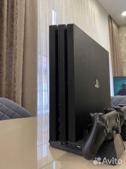 Sony playstation 4 Pro 1tb