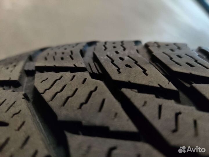 Audi Replica R19 Nokian 255/40/R19