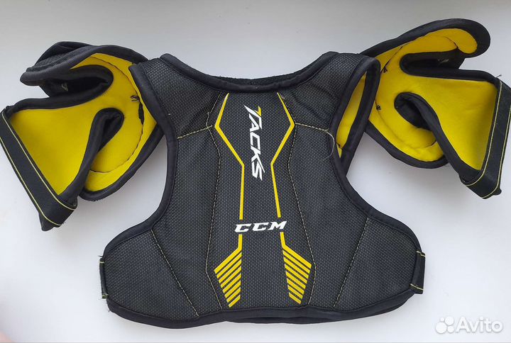 Нагрудник CCM tacks 9040 YTH