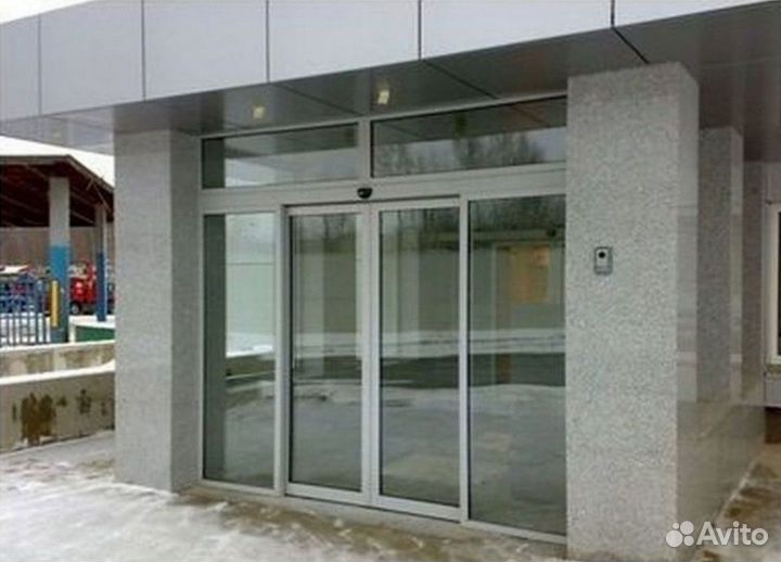 Пластиковые двери. Входная группа