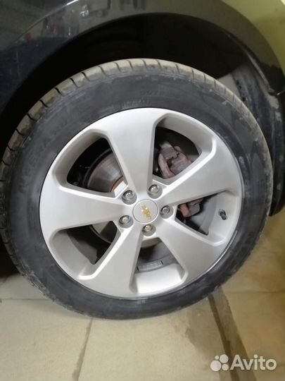 R17 Nexen N Fera RU1 225/50, PCD 5x105 DIA 56