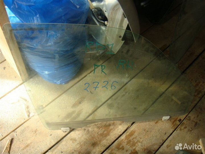 Стекло боковое переднее правое Honda Cr-V RD1 B20B