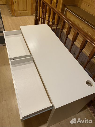 Письменный стол IKEA микке