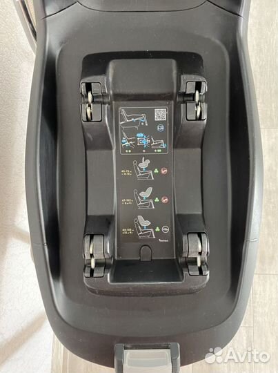 Детское кресло и база Maxi Cosi (2 way)